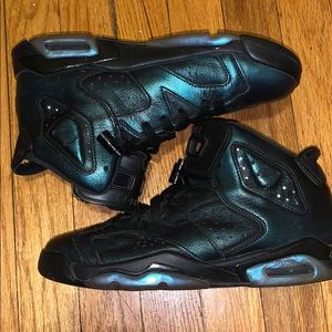 Jordan 6’s chameleon